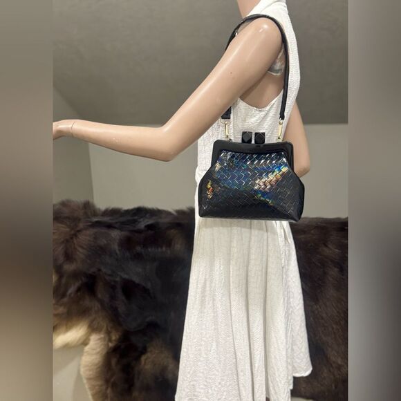 Iridescent Embossed Leather Handmade “Candy” Kisslock Acrylic Frame Clutch Bag - Picture 5 of 16